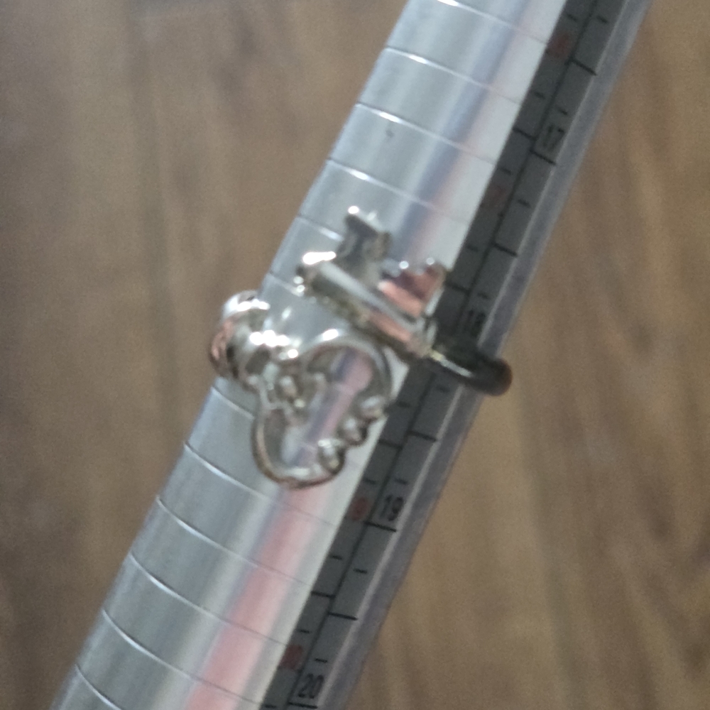 Silver toned  Key/Heart Expandable Ring